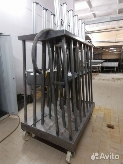 Пресс для сыра пневматический