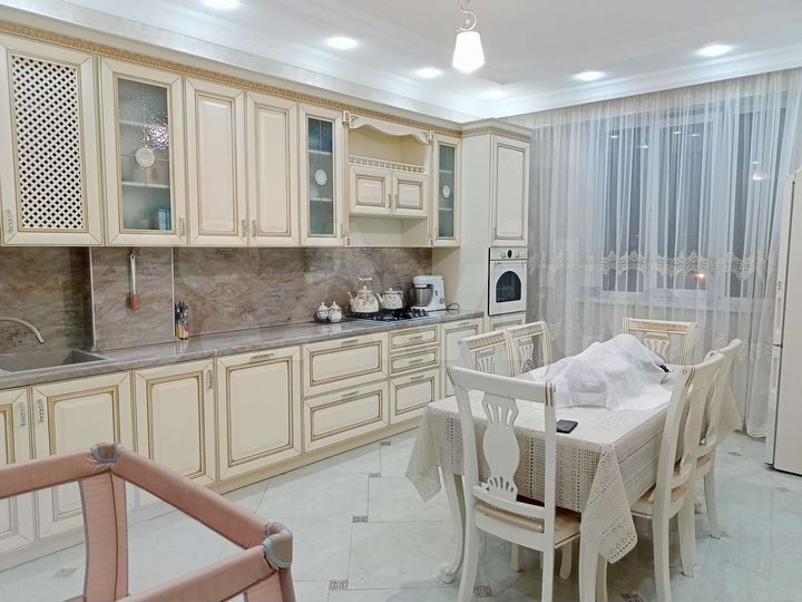 3-к. квартира, 115 м², 4/10 эт.