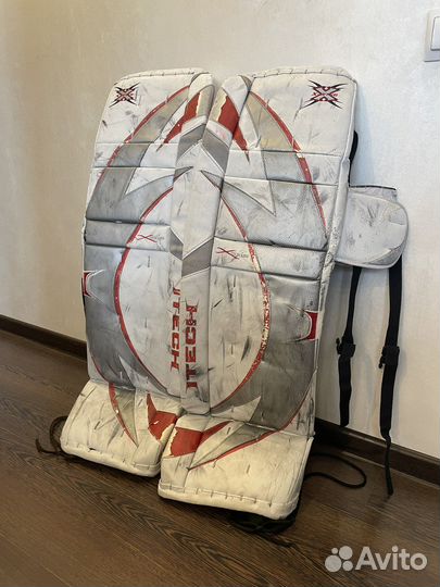 Вратарская хоккейная форма