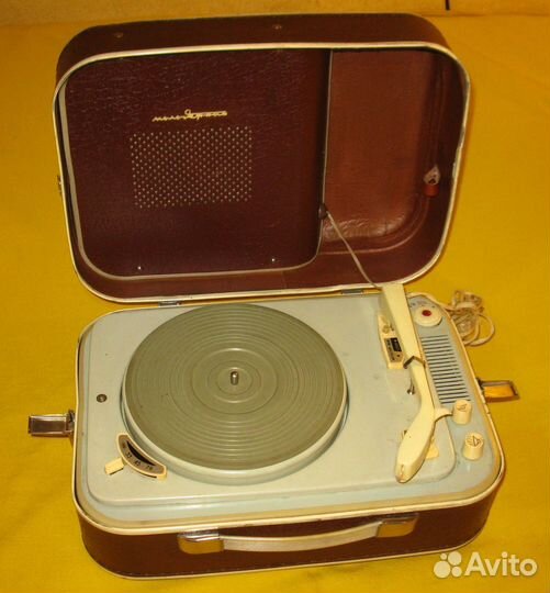 Электрофон (проигрыватель) 