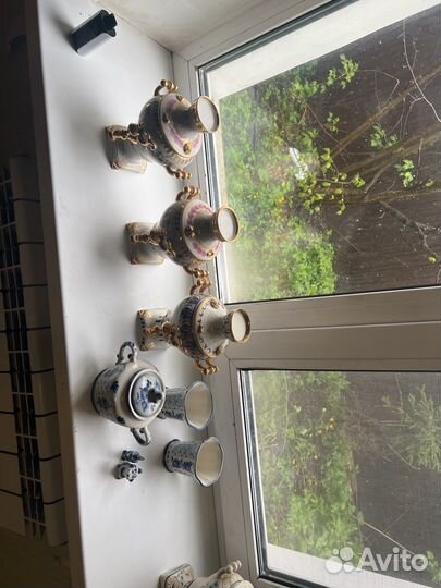 Фарфоровая посуда и фигурки гжель