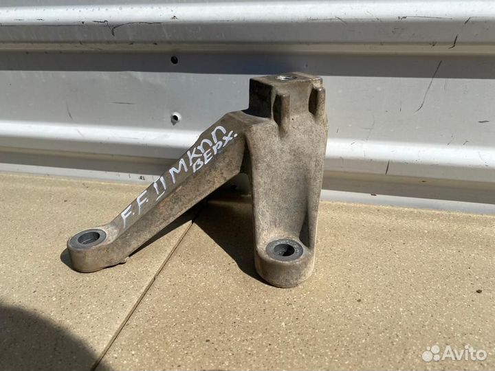 Кронштейн кпп Ford Focus 2