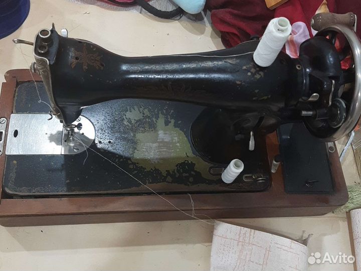Швейная машина Подольск ручная