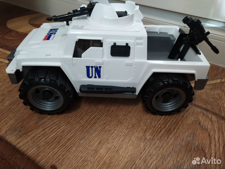 Военная машинка игрушечная