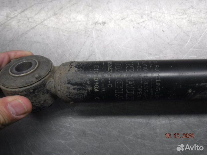 Амортизатор задний левый Nissan Terrano F4R 2014