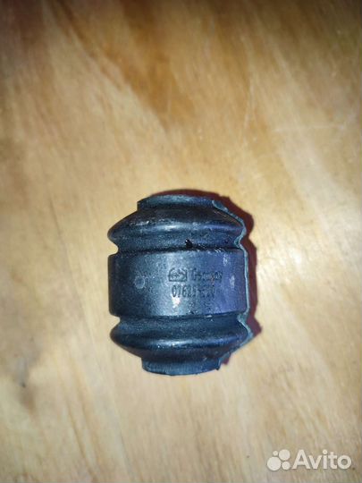 Сайлентблоки audi 100