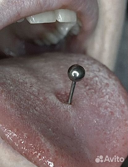 Мастер по пирсингу