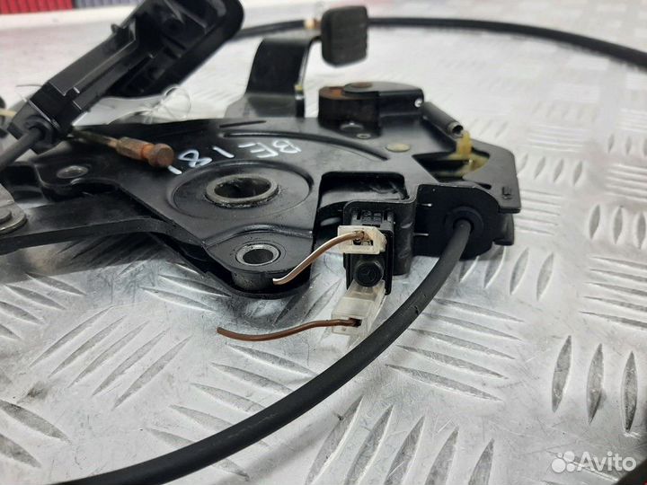 Рычаг ручного тормоза (ручника) Mercedes-Benz Vito