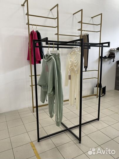 Стойки вешалки