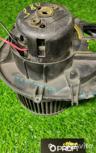В наличии моторчик отопителя Volvo s80