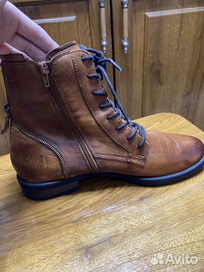 Фирменные ботинки кожа Bugatti новые