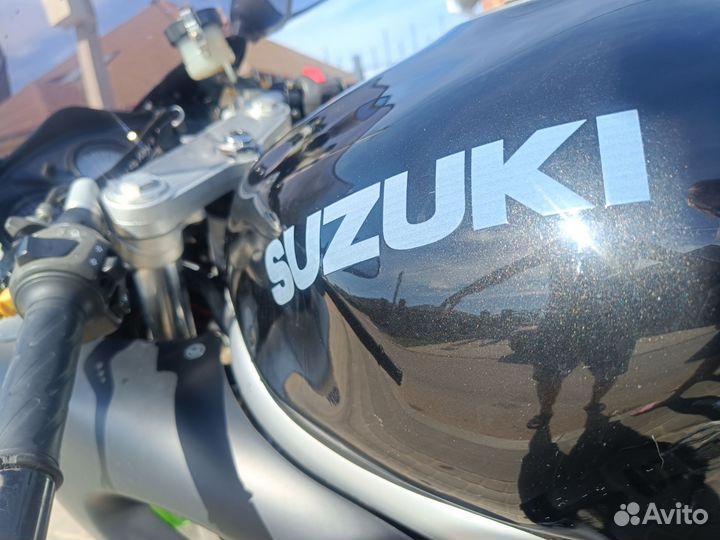 Мотоцикл спортивный suzuki SV 650S