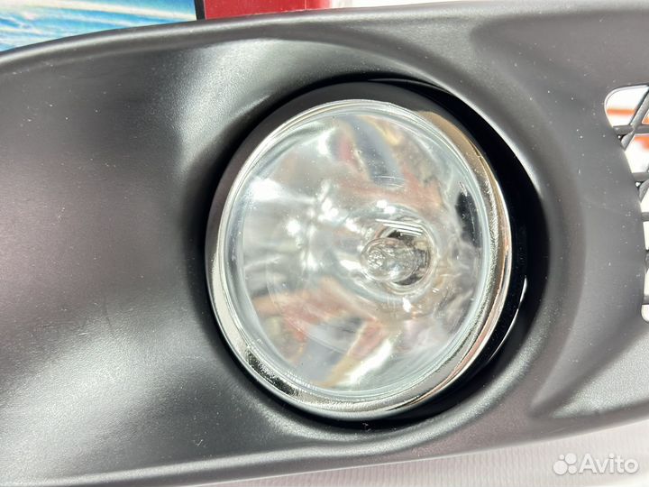 Фары противотуманные Toyota Vitz XP10 1999-2005