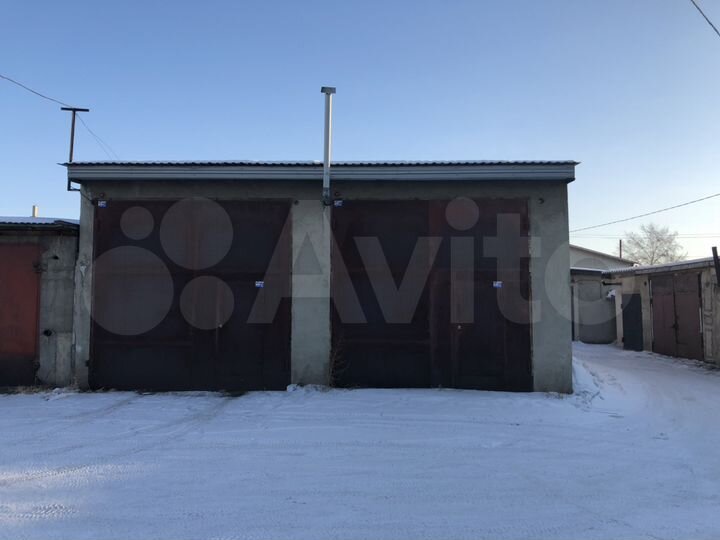 Гараж, > 30 м²