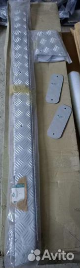 Комплект алюминиевых накладок порогов Defender 90