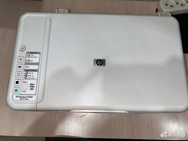 Принтер HP струйный Deskjet F2280
