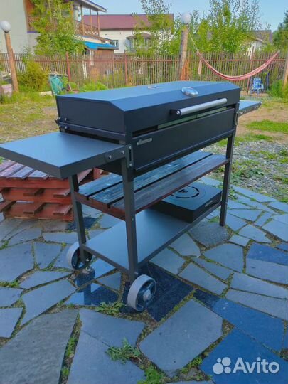 Мангал гриль коптильня с крышкой, столиками