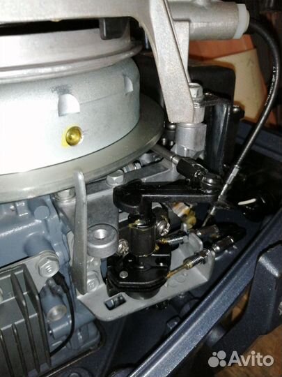 Продам подвесной лодочный мотор ямаха 6(8)