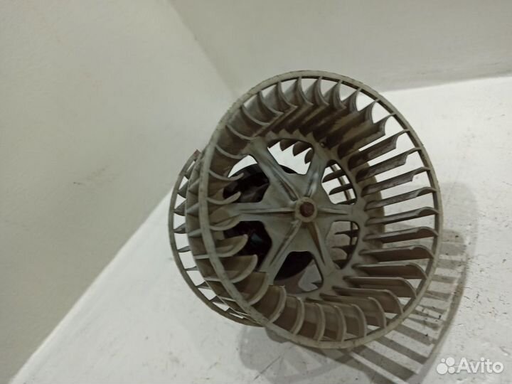 Моторчик печки 1808067 Опель