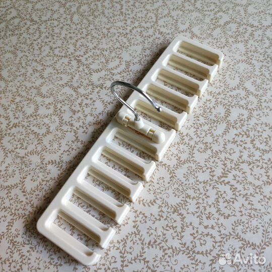 Вешалка для ремней