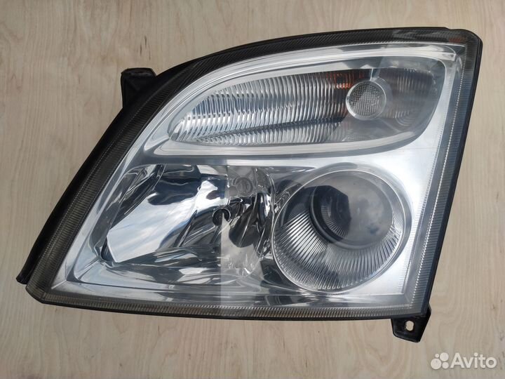 Фара левая на Opel Vectra C Дорестайлинг