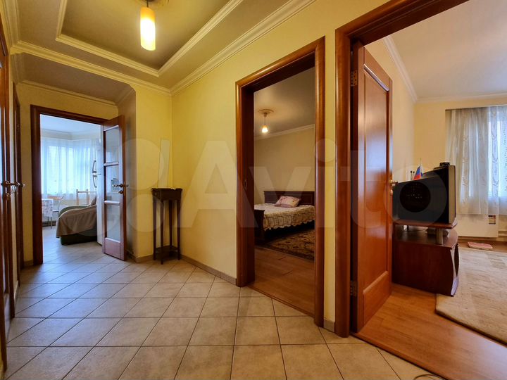 2-к. квартира, 68 м², 6/17 эт.