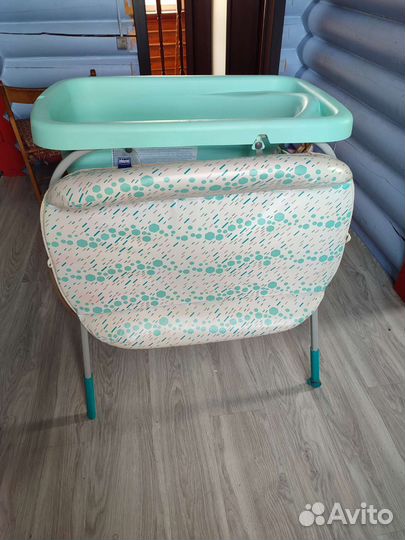 Ванночка для купания с пеленальным столиком