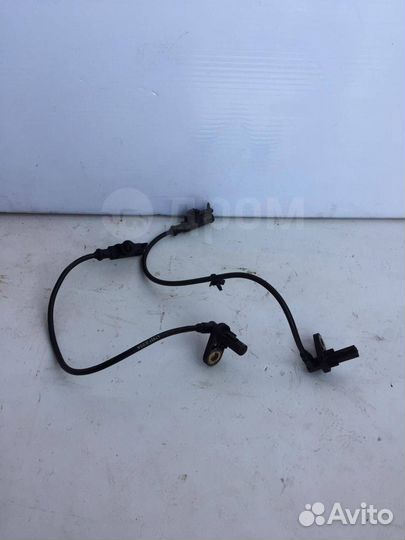 Датчик абс ABS задний на Infiniti Ex Qx50