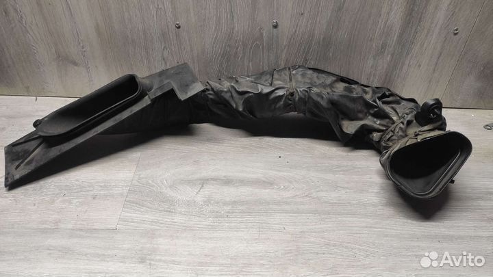 Воздуховод центральный на Opel Insignia