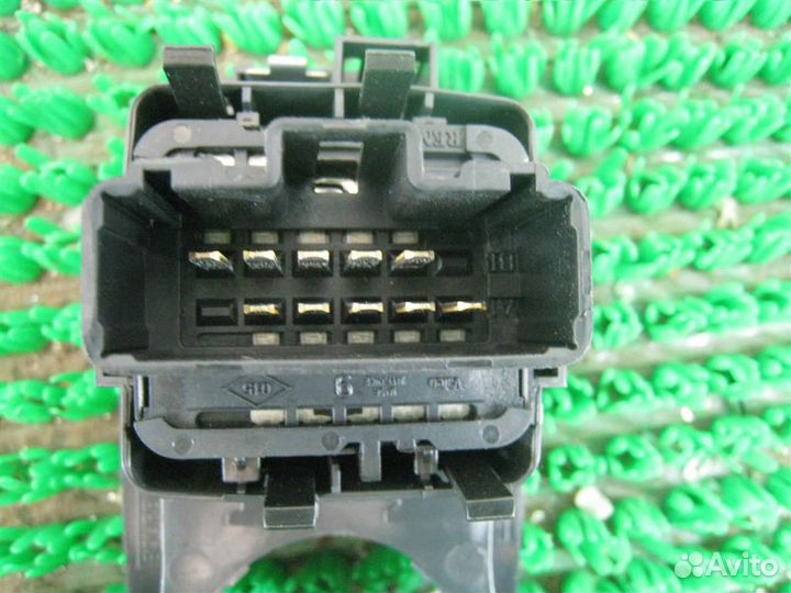 Блок управления стеклоподъемниками Renault Kangoo