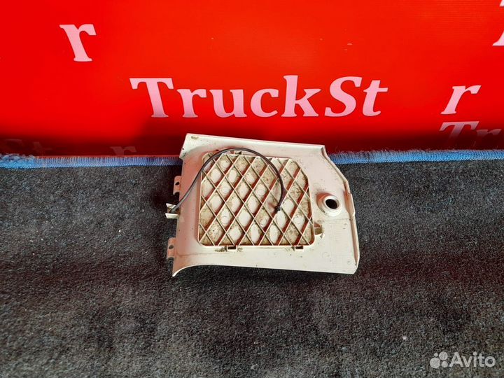 Заглушка подножки левая Daf XF106