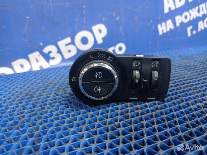 Блок управления светом Chevrolet Cruze седан F16D3