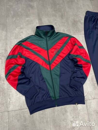 Спортивный костюм Adidas в стиле ретро из 90х