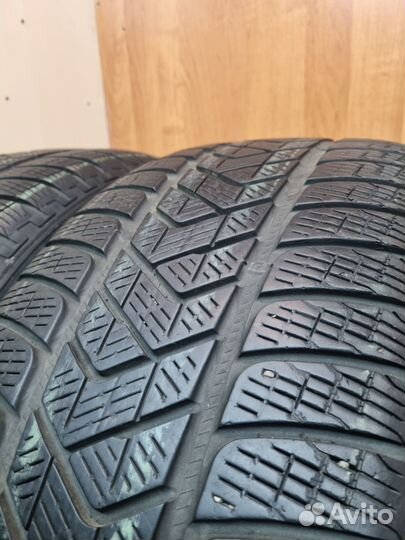 Pirelli Scorpion Winter 235/50 R19