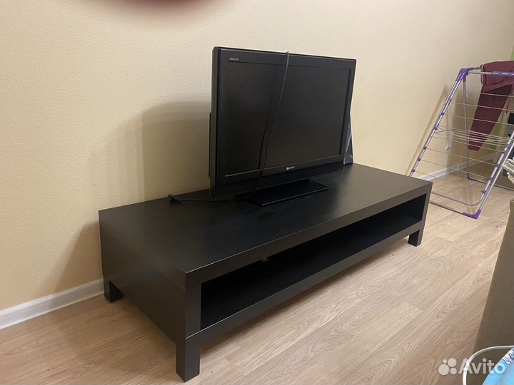 Столик для телевизора