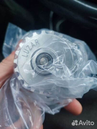 Водяная помпа Luzar на priora