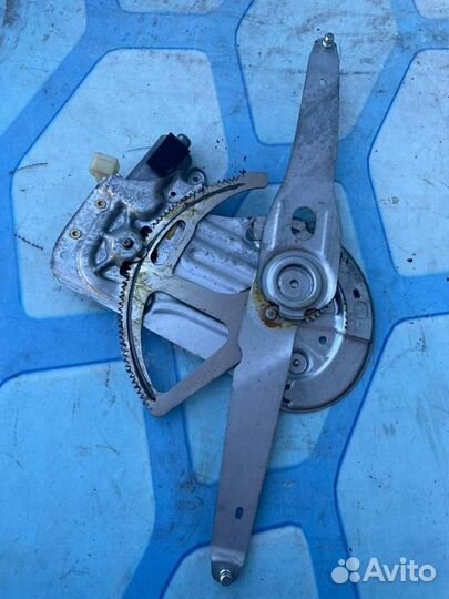 Стеклоподъемник передний правый 30762639