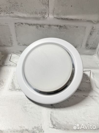 Светильник светодиодный с лампой GX53 встраиваемый