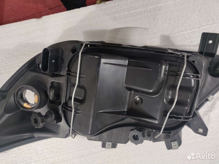 Фара левая и правая Мерседес спринтер