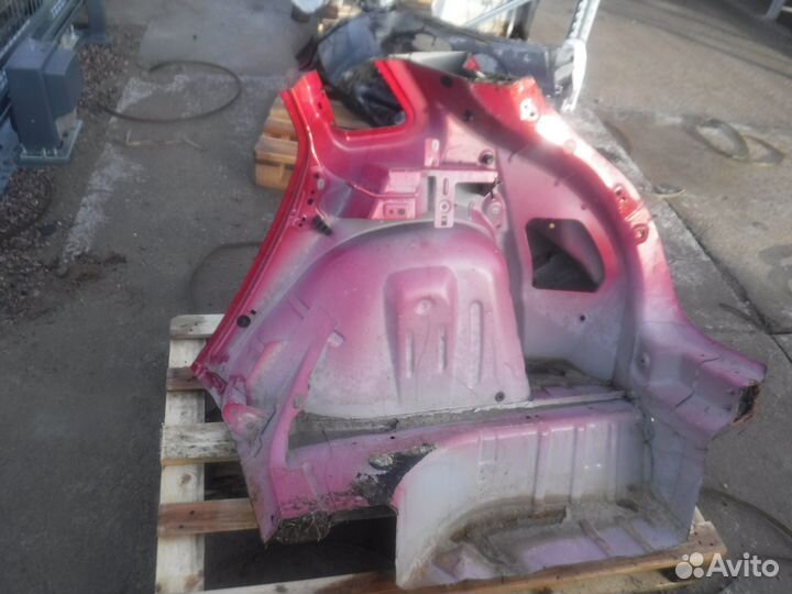 Б/У Б/У Крыло заднее правое Citroen C4 2011