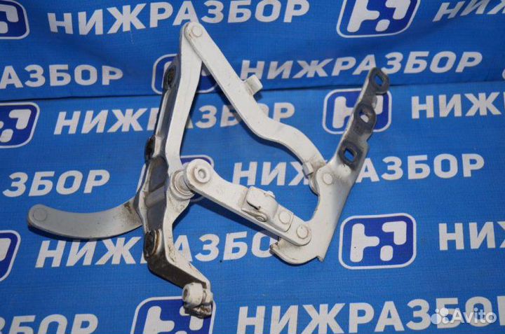 Петля капота правая Mercedes S-Class W221