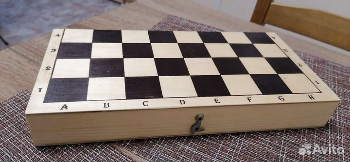 Шахматная доска + шашки дерево