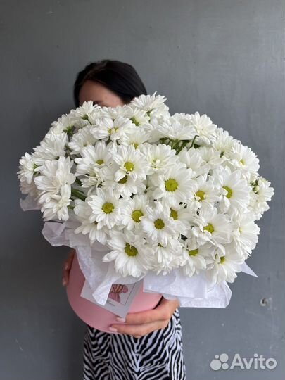 Шляпная коробка ромашек