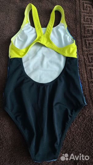 Купальник для девочки спортивный на 6- 7-8 лет