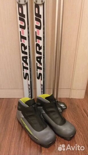 Лыжи беговые (полупластик) с ботинками р.36