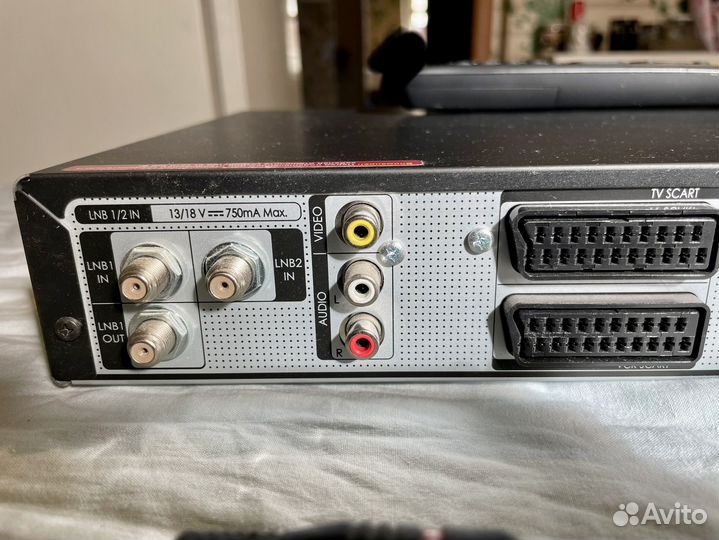 Спутниковый ресивер Humax vhdr-3000S