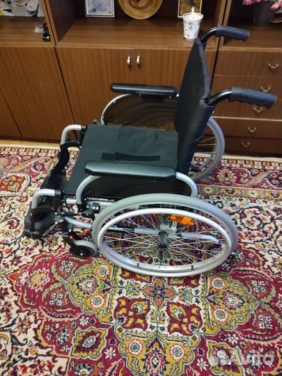 Инвалидная коляска