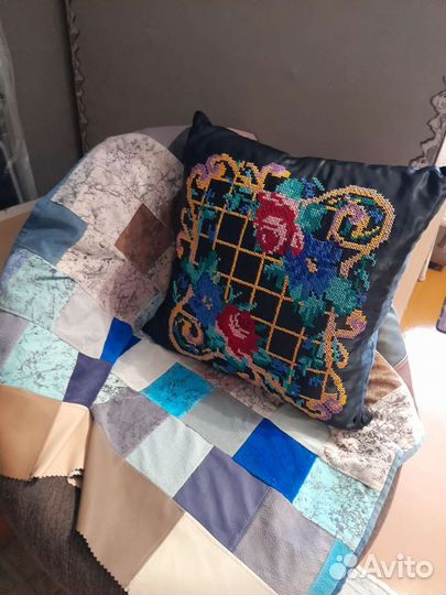 Подушка с вышивкой крестом, отличный подарок