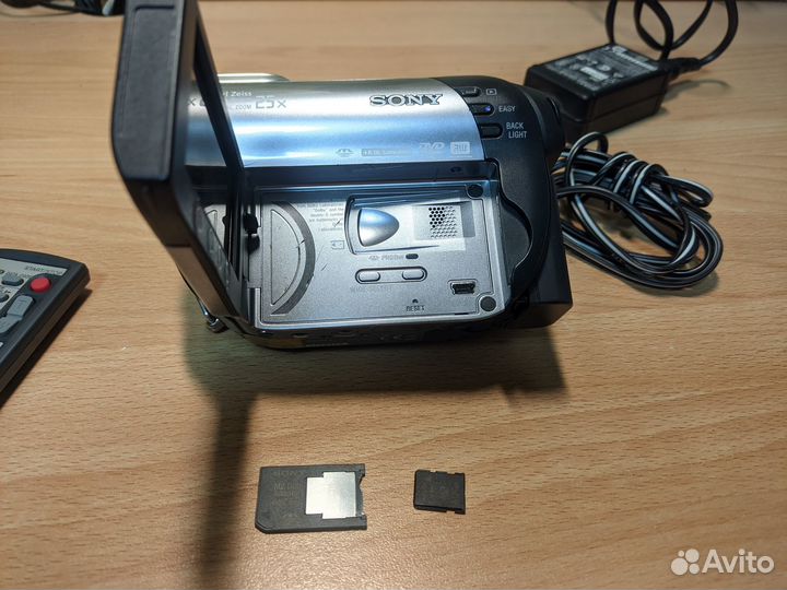 Видеокамера Sony DCR-DVD308E