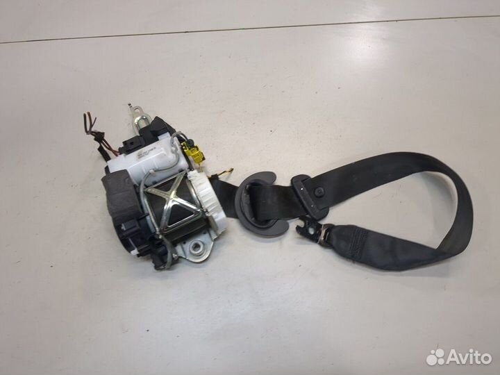 Ремень безопасности Volkswagen Golf 7, 2014